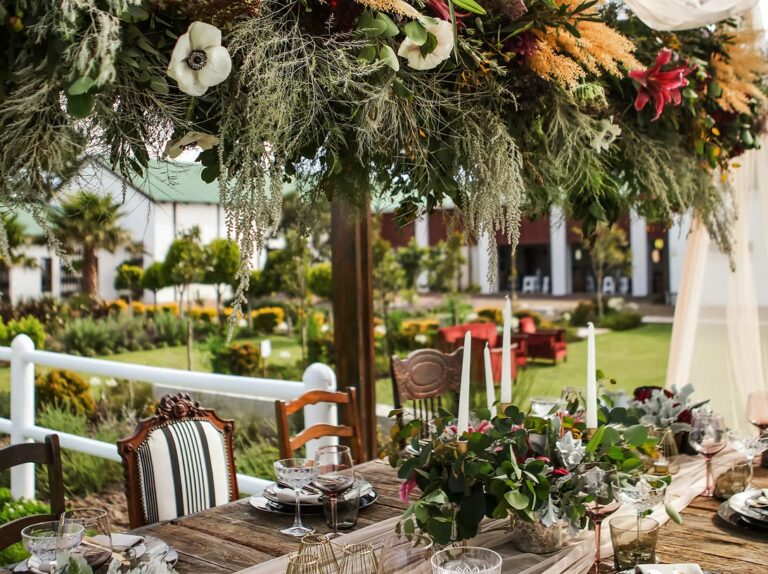 An elegant outdoor celebration at Slipperfields